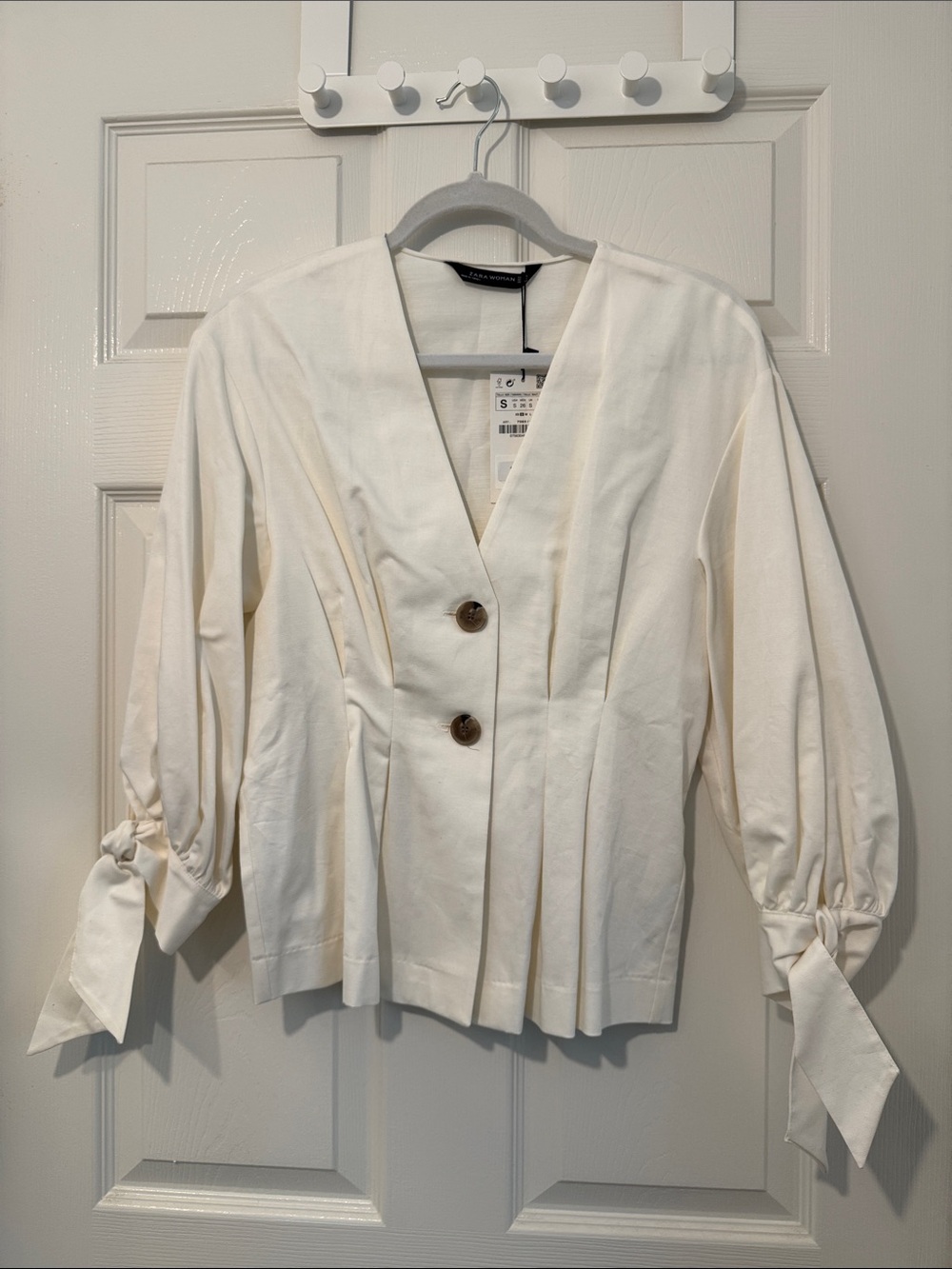 Zara Cream V-Neck Buttoned Blazer with Tie Cuffs